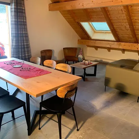 Apartment Chalet Le Strato 8 *